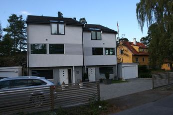 Tomannsbolig med parkeringsplass utenfor